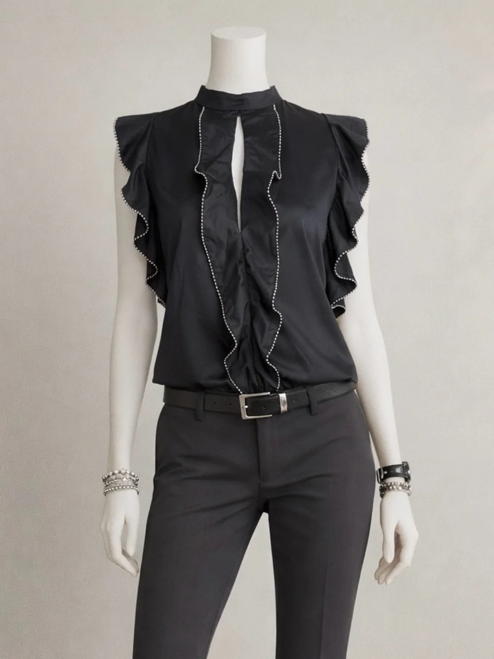 Alexis Whimsigoth Top M Mariena Black Ruffle Dark Romantic Witchy Keyhole Blouse - Picture 11 of 12